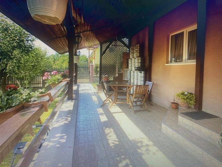 Casă cu 4 camere în Stana