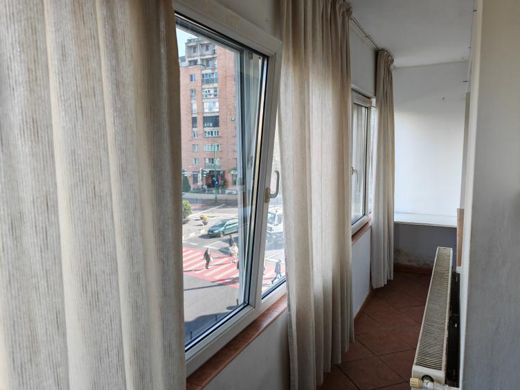Apartament cu 2 camere decomandat în Centrul Civic