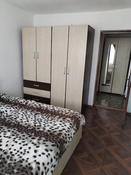 Apartament cu 2 camere semidecomandat în Micro 14
