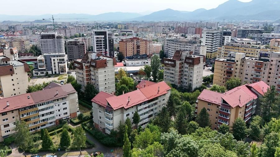 Apartament cu 2 camere decomandat în Răcădău