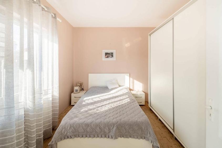Casă individuală cu 4 camere cu Canalizare în Freidorf