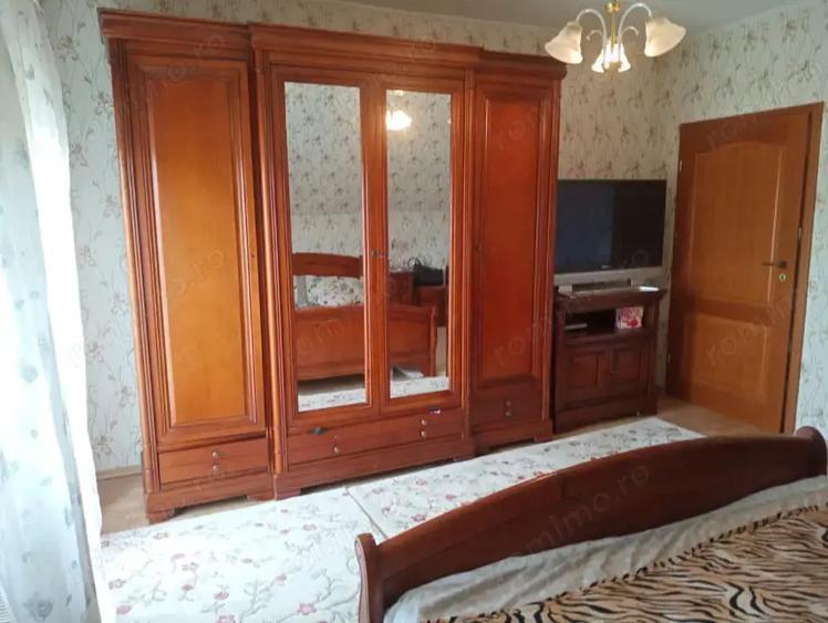 Casă cu 6 camere cu Canalizare în Nădlac