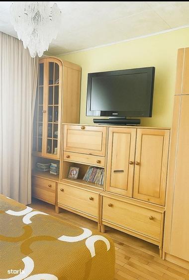 Apartament cu 3 camere decomandat în Central