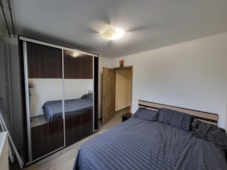 Apartament cu 2 camere decomandat în Drumul Taberei