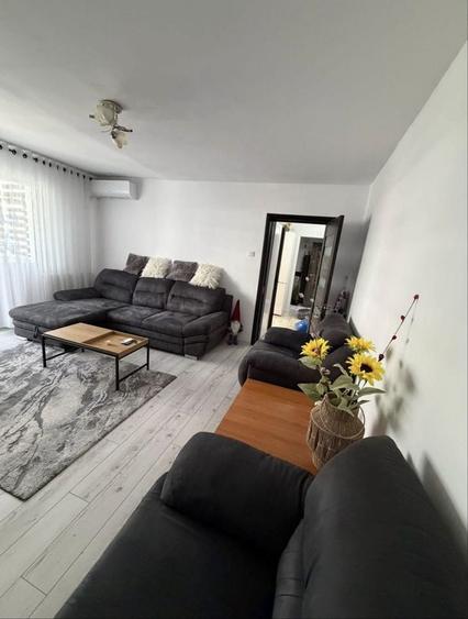Apartament cu 3 camere decomandat în Berca