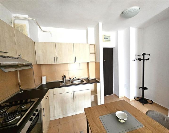 Apartament cu 2 camere decomandat, mobilat în Tătărași
