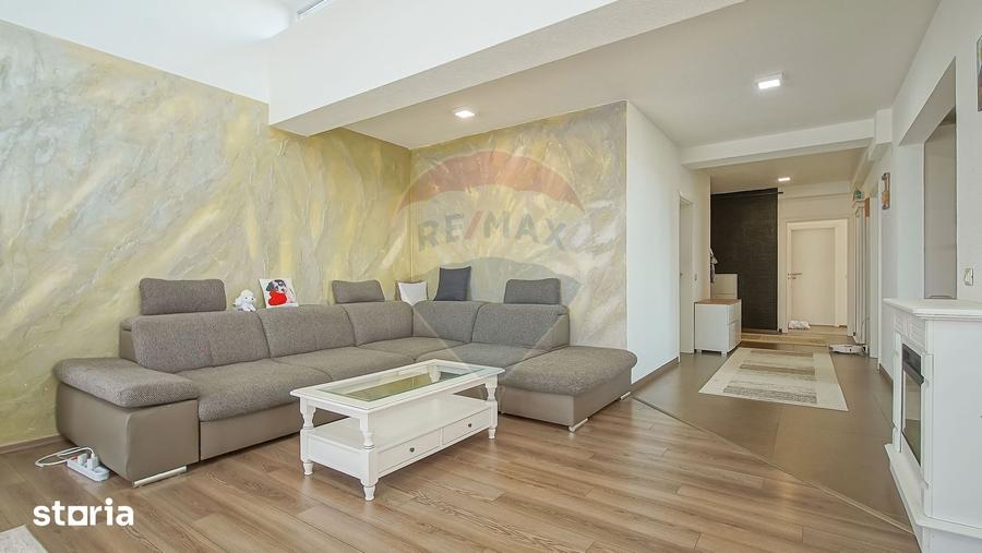 Apartament cu 3 camere în Cristian