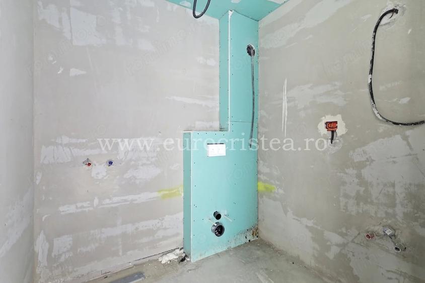 Apartament cu 3 camere decomandat în Mangalia