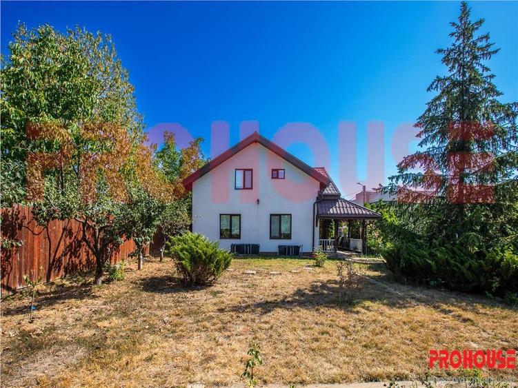 Casă cu 4 camere cu Teren 671 Mp în Gherăiești