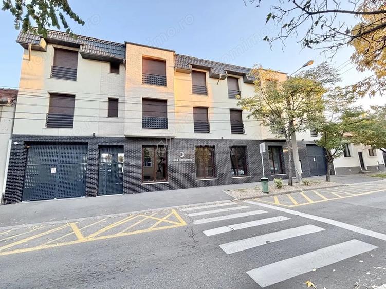 Apartament cu 3 camere decomandat în Ultracentral