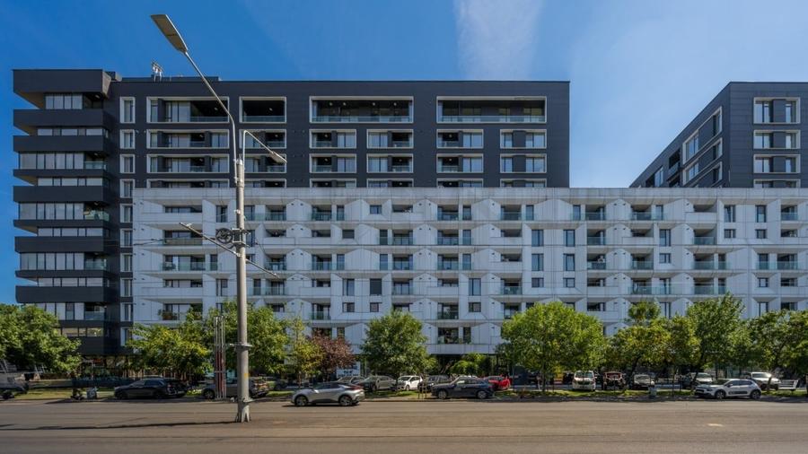 Apartament cu 3 camere decomandat, mobilat în Barbu Văcărescu