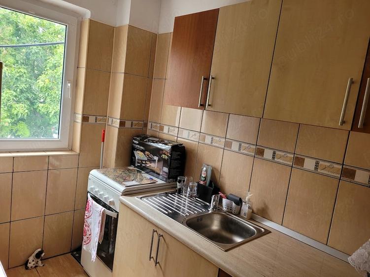 Apartament cu 3 camere semidecomandat în Ultracentral