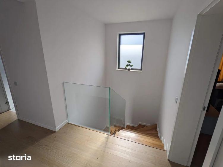Casă cu 4 camere cu Teren 258 Mp în Becaș