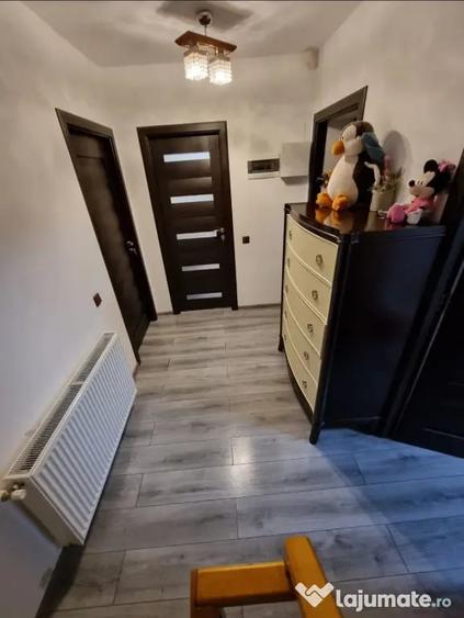 Casă cu 7 camere în Central