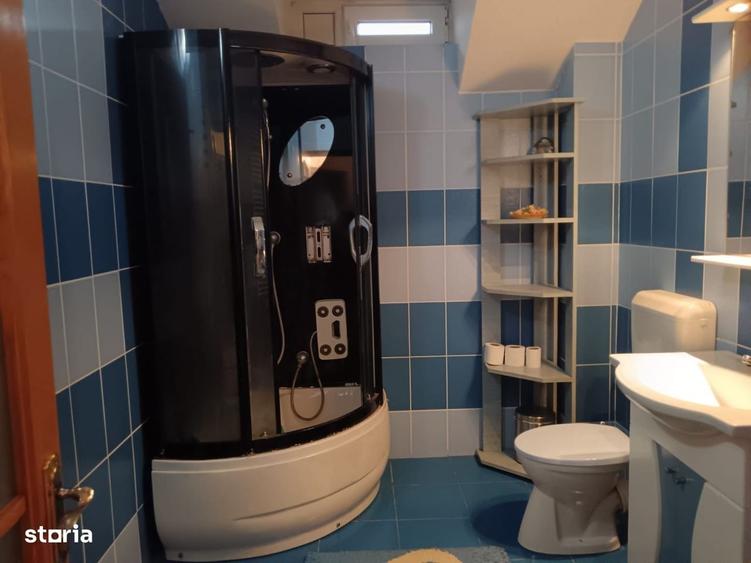 Casă cu 4 camere cu Teren 1000 Mp în Central