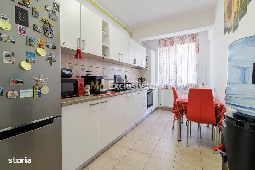 Apartament cu 2 camere decomandat în Roșu