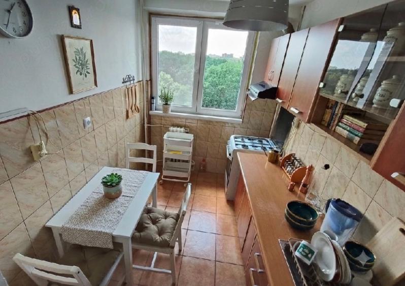 Apartament cu 2 camere semidecomandat în Tineretului