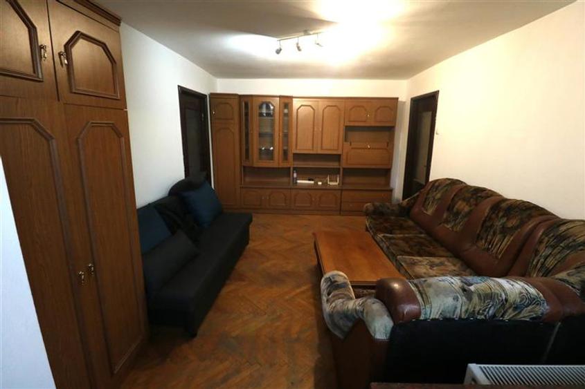 Apartament cu 2 camere semidecomandat în Soarelui