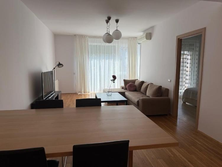 Apartament cu 2 camere semidecomandat în Sisești