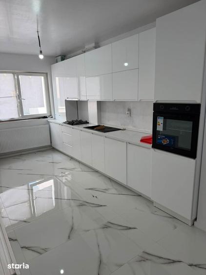Apartament cu 3 camere în Florești