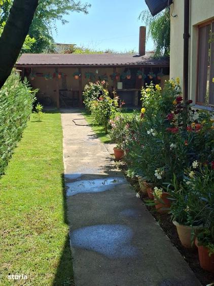 Casă cu 4 camere cu Teren 400 Mp în Cârcea