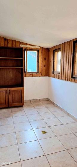 Casă cu 2 camere cu Teren 180 Mp în Păușești