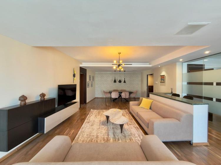Apartament cu 3 camere în Iancu Nicolae