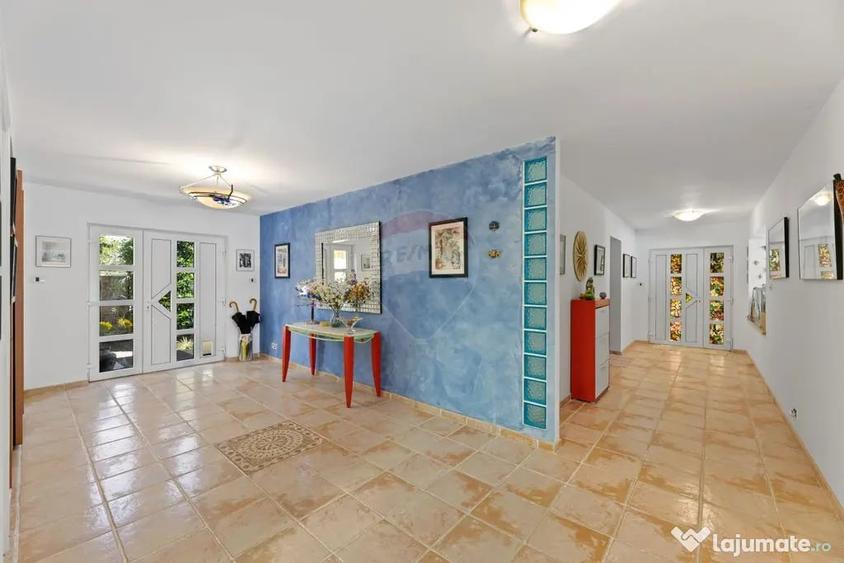 Casă cu 4 camere cu Teren 921 Mp în Subcetate