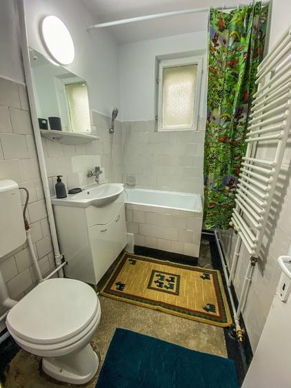 Apartament cu 3 camere decomandat în Albești