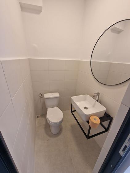 Spațiu comercial, de 16 mp, în Decebal