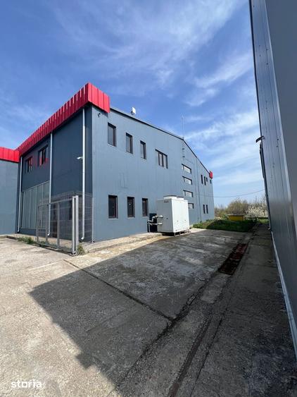 Spațiu comercial, de 2,100 mp, în Pielești