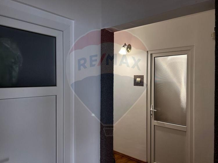 Spațiu comercial, de 100 mp, în Republicii