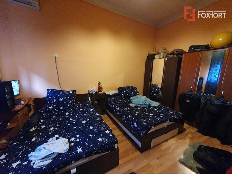 Apartament cu 3 camere nedecomandat, mobilat în P-ța Maria