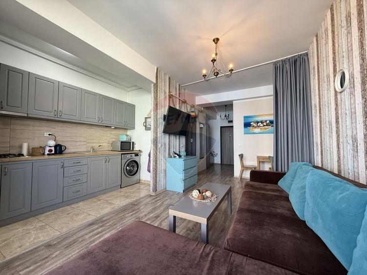 Apartament cu 2 camere semidecomandat, mobilat în Central