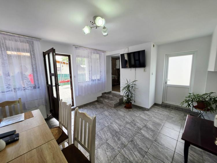 Casă renovată cu 6 camere, teren 557 mp – Berceni, Prahova - 35