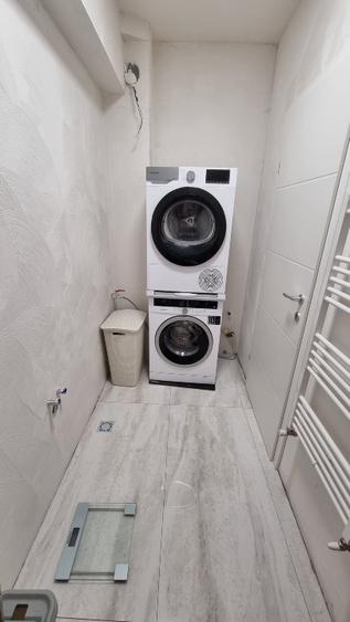 Apartament cu 3 camere decomandat în Florești