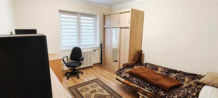Casă cu 3 camere cu Teren 900 Mp în Spitalul Județean