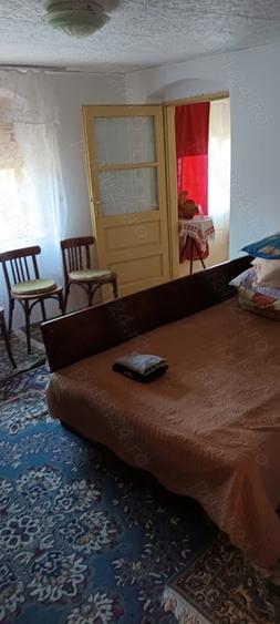 Casă cu 4 camere cu Teren 1184 Mp în Central