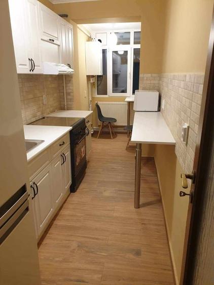 Apartament cu 2 camere decomandat în Nicolina