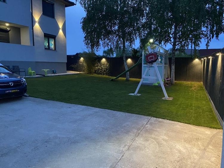 Casă cu 4 camere în Uiasca