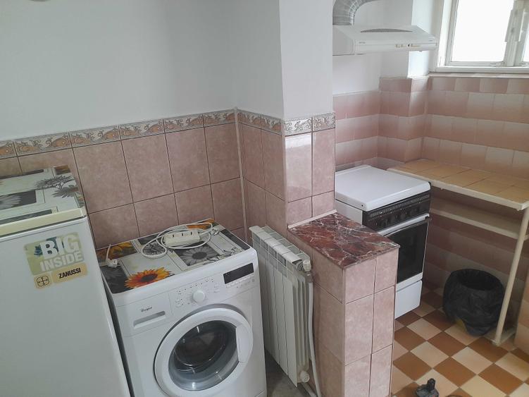 Apartament cu 2 camere decomandat în Exterior Vest