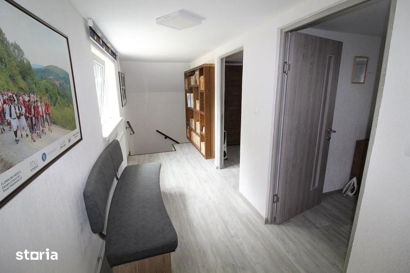 Casă cu 3 camere cu Teren 750 Mp în Ghelari