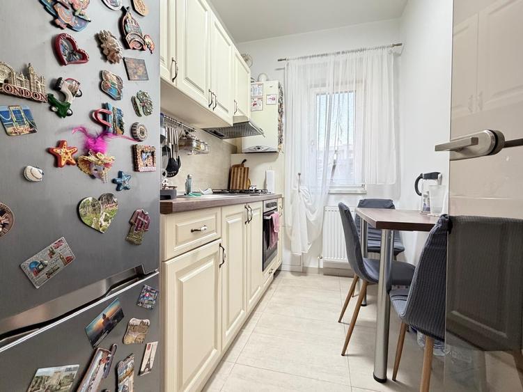 Apartament cu 3 camere decomandat în Braytim