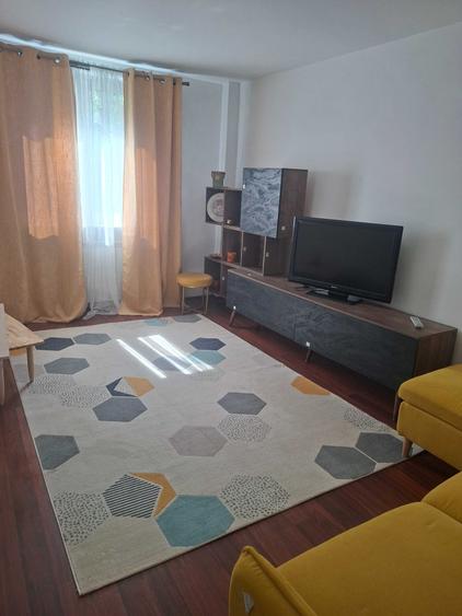 Apartament cu 2 camere decomandat în Mărăței