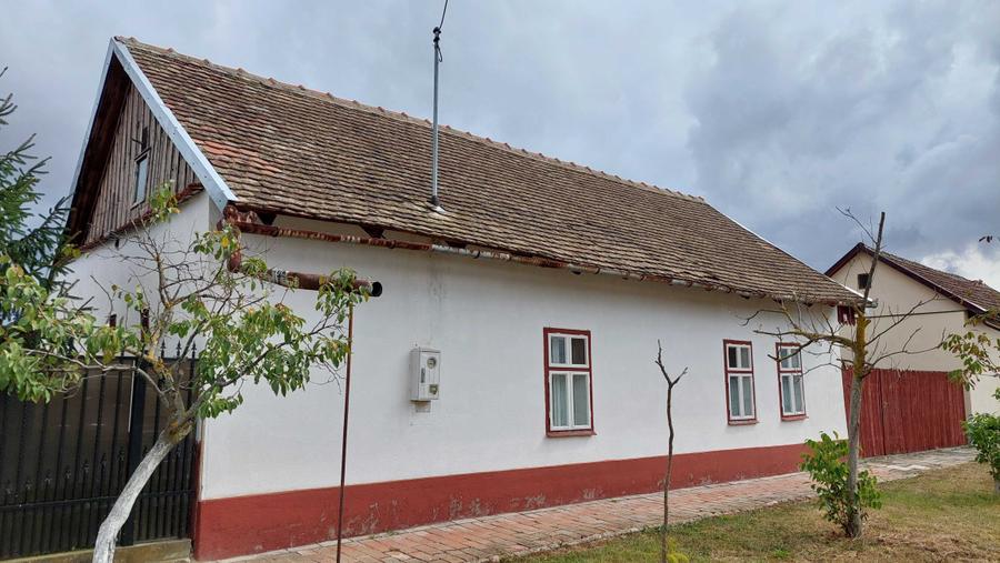 Casă cu 2 camere în Tormac