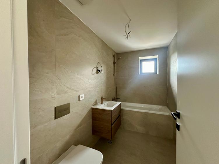 Apartament cu 3 camere decomandat în Unirii