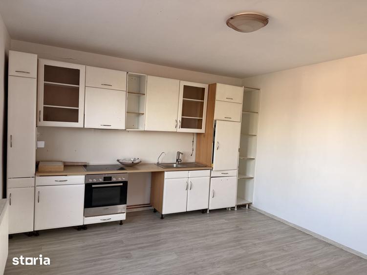 Casă cu 5 camere cu Teren 500 Mp în Vasile Aaron
