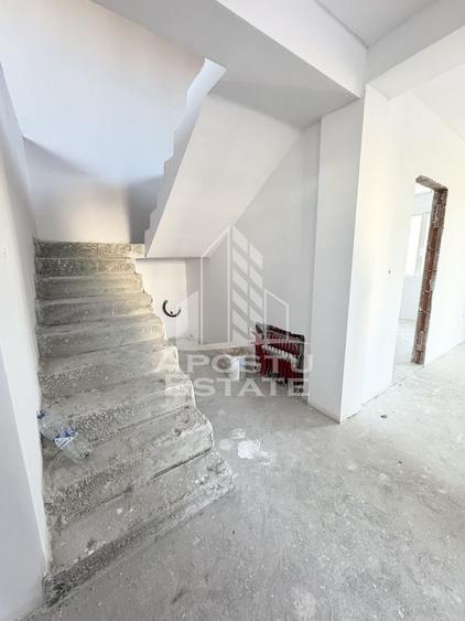 Casă individuală cu 3 camere cu Canalizare în Giroc