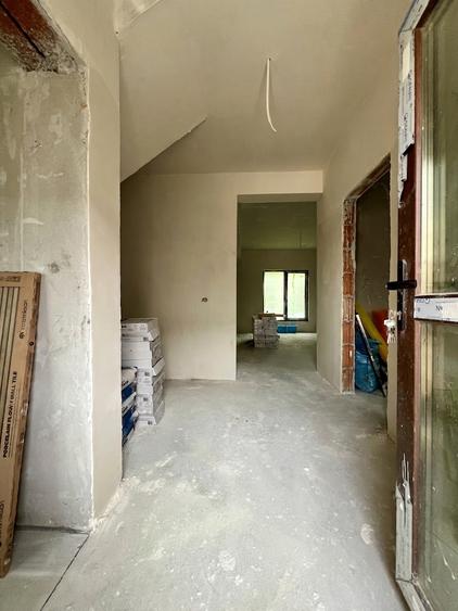 Duplex cu 5 camere cu Canalizare în Giroc