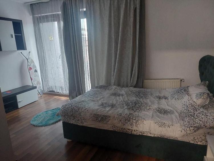 Apartament cu 2 camere nedecomandat în Astra